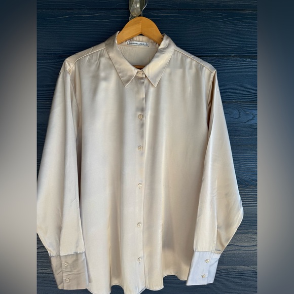 Abercrombie & Fitch Button-Up Satin Pullover Top Size XL Office Business Career - Picture 2 of 7